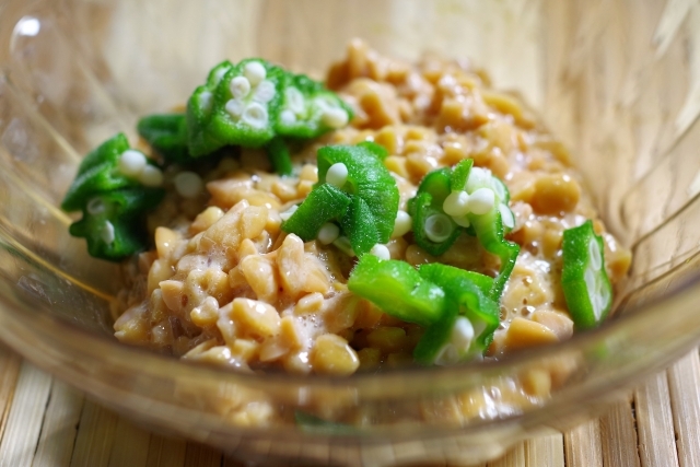 納豆やオクラに九州甘口醤油を使う