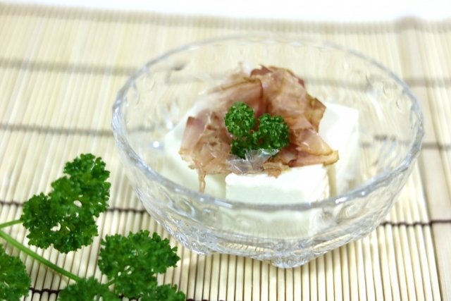 冷奴に九州甘口醤油を使う