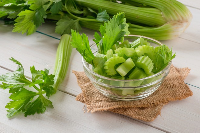 肝の機能を補う食材：セロリ