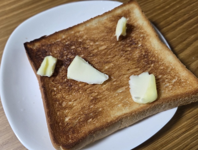 冷凍食パンをオーブントースターで焼く