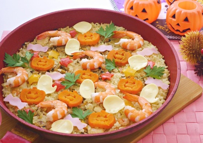 パーティーにもピッタリ！フライパンで作る 「ハロウィンパエリア」の作り方