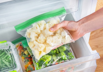 冷凍保存で失敗しない！野菜を生のまま冷凍？ vs 下茹が必要？