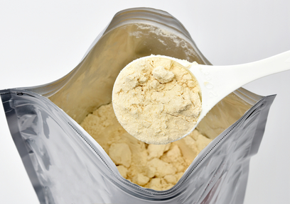 現役ジムトレーナーが教える!筋トレの効果を最大化するプロテインを飲むタイミング(目的別)