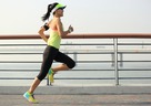 ランナーの腕振りは頑張るほど悪くなる？肩に力が入ってしまう原因と改善のコツ