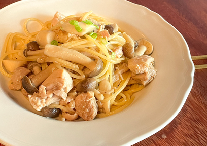 鶏ときのこのバター醤油パスタ〜ヒハツの香り〜